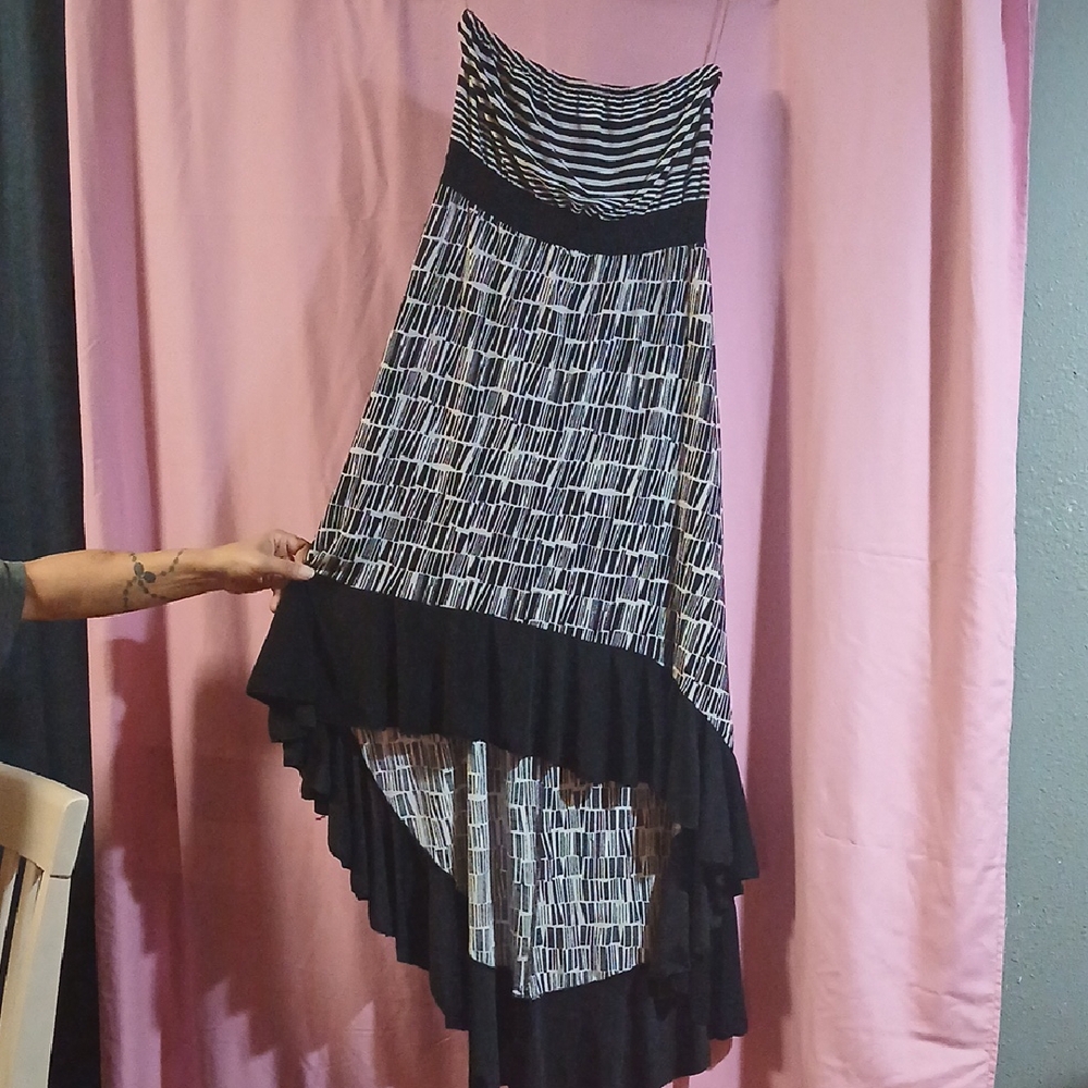 Elegant Strapless Black and White Dress